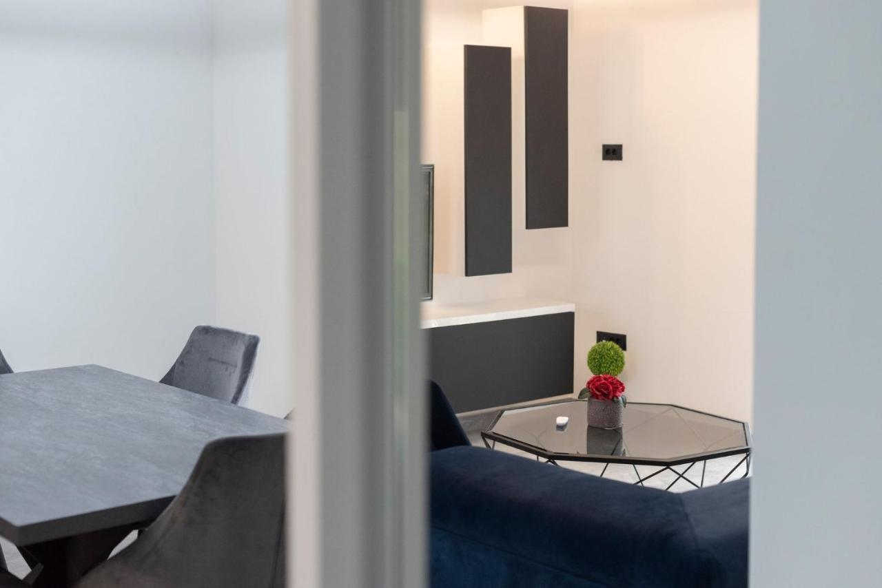 Apartment 4Reasons Razanac Bagian luar foto