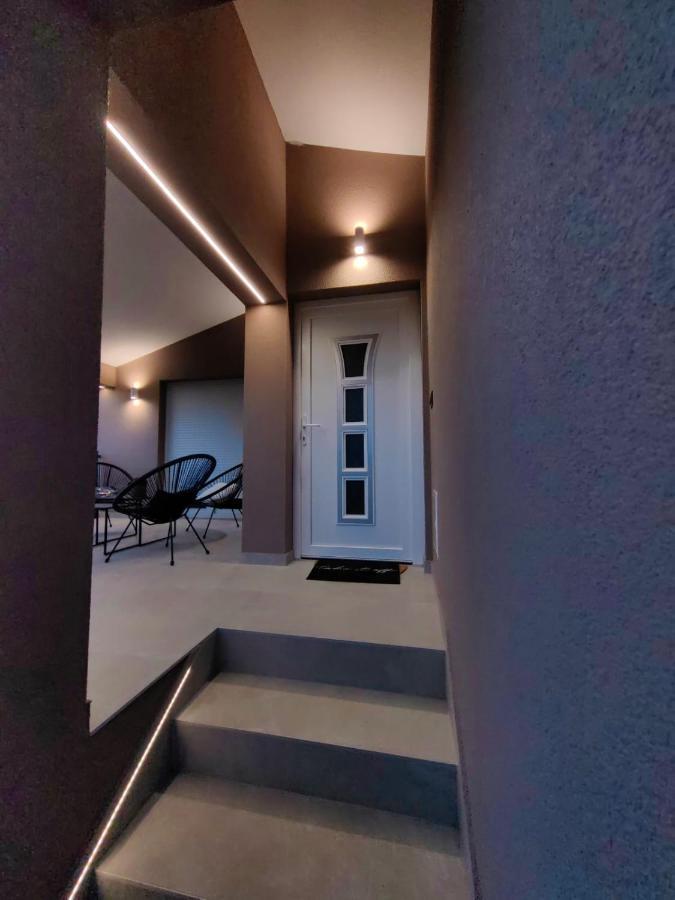 Apartment 4Reasons Razanac Bagian luar foto